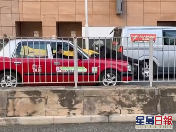 的士司機涉危險駕駛被捕。網上截圖