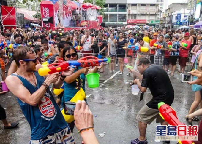 泰国在新冠疫情受控下，当局计划4月举办泼水节庆祝活动。网图