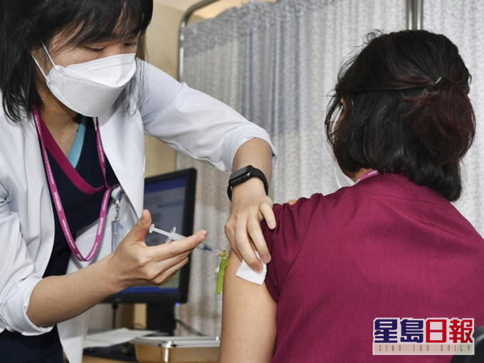 南韓當局指,當地上周有近27萬人接種新冠疫苗,逾4,700人出現疑似異常反應。AP資料圖片