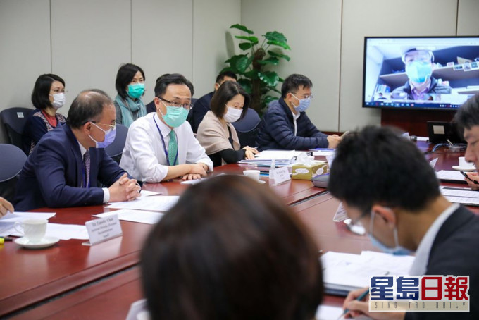 政府開會商討包機安排。聶德權 Facebook圖片