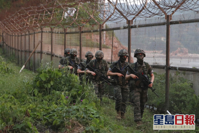 南韓士兵在邊境地區戒備。AP