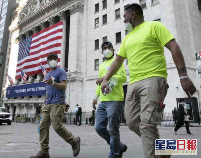 美国的疫情仍然严峻。AP