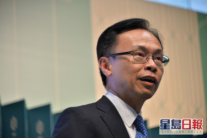 聂德权去信公务员。资料图片