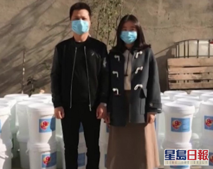 为期望重返校园，江西女大学生用压岁钱捐2吨消毒水学校。网图