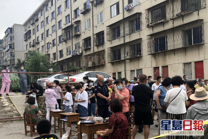 大連全面開展新冠病毒核酸檢測。