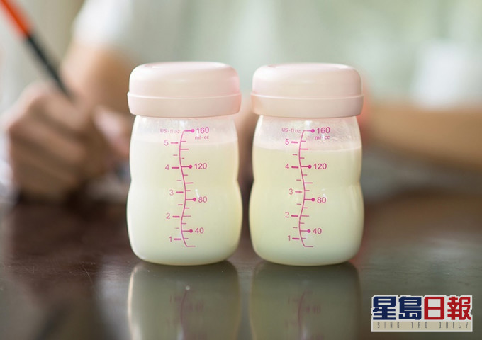 有打工仔不滿同事產後將人奶放滿公司雪櫃。網上圖片
