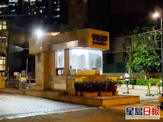 男子日出康城堕楼亡。