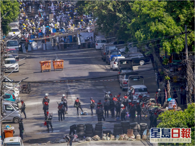 19名緬甸警察往印度求庇護。AP