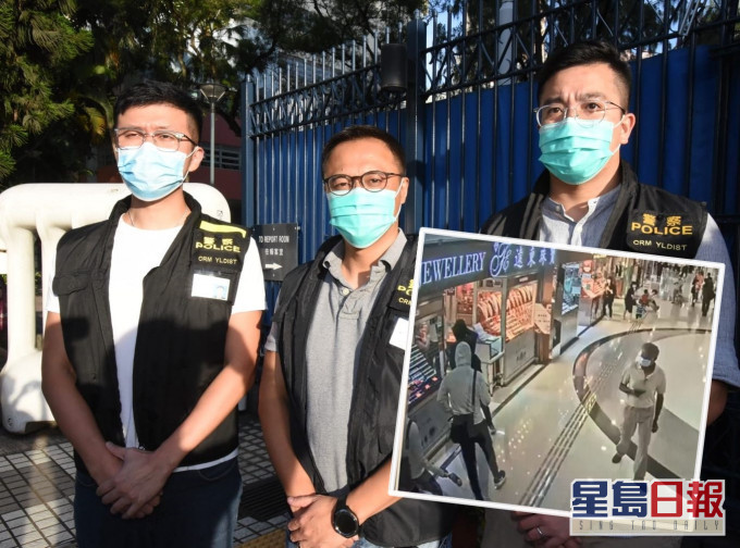 警方就上月天水圍珠寶行持械劫案講解案情。
