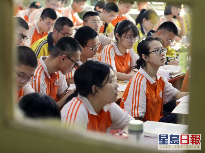 今年高考的報名人數為1071萬人。新華社圖片