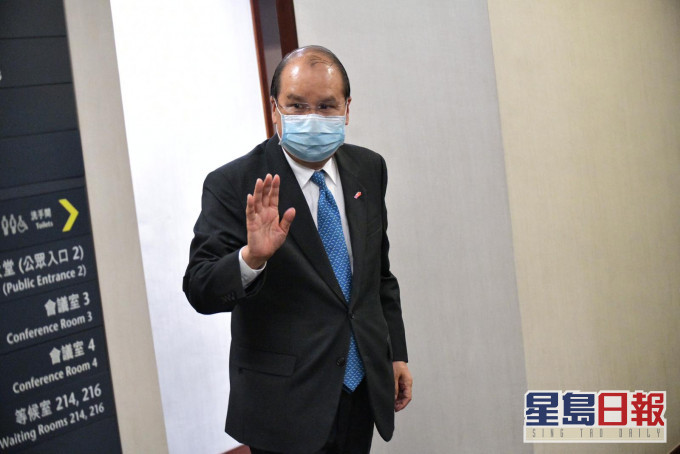張建宗指兩辦對香港事務發表意見,是理所當然及天經地義。