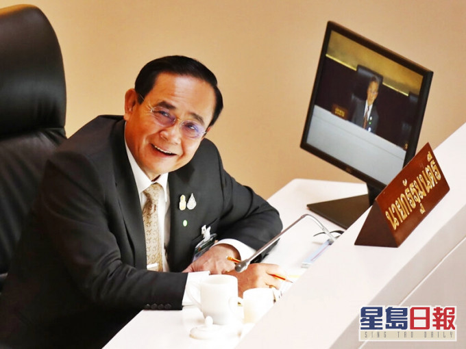 泰國首相巴育在國會不信任投票中順利過關,保住相位。AP圖片