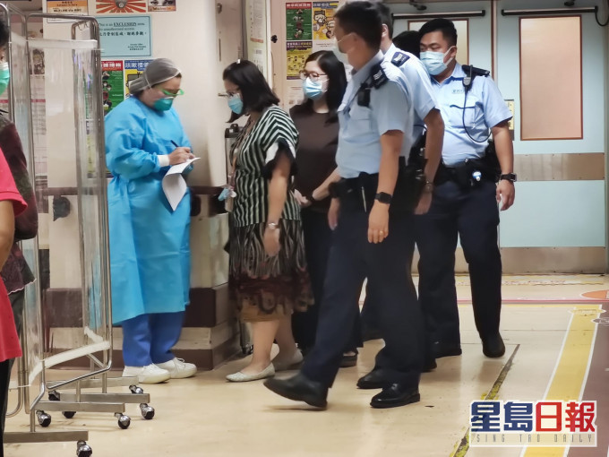 女生送院搶救。 梁國峰攝
