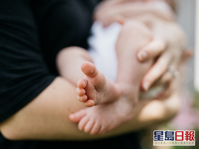 印度一名女嬰捲入父母糾紛,不幸離世。網圖(示意圖)