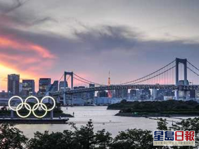 五環擺設「吸睛」。新華社圖片