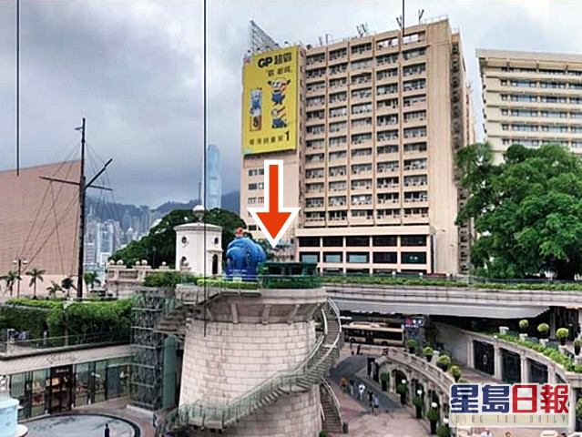 圓形觀景台的細葉榕,前年因颱風山竹吹襲而倒塌,長實申請拆卸觀景台。