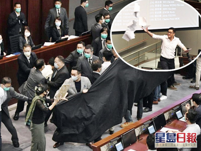 民主派議員拉起黑布。小圖為林卓廷損毀《議事規則》。