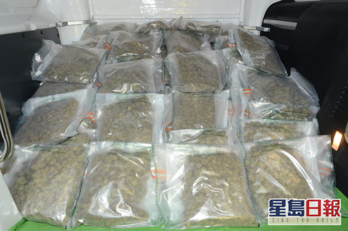 海關在機場檢獲約60公斤大麻。