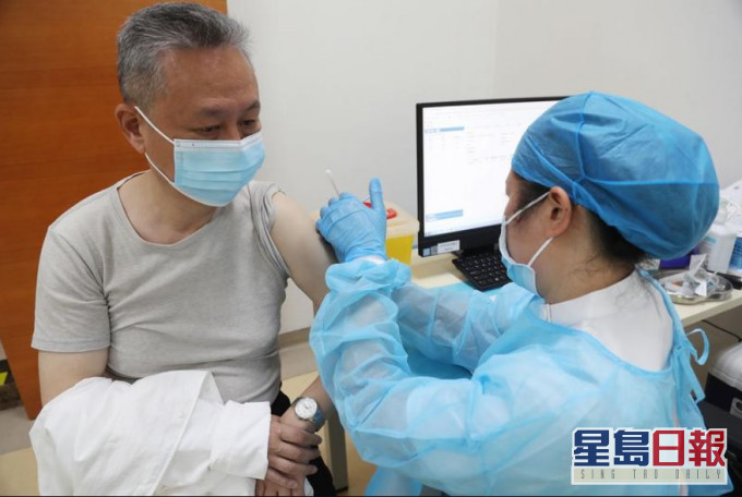 港人在深圳接种疫苗。网上图片