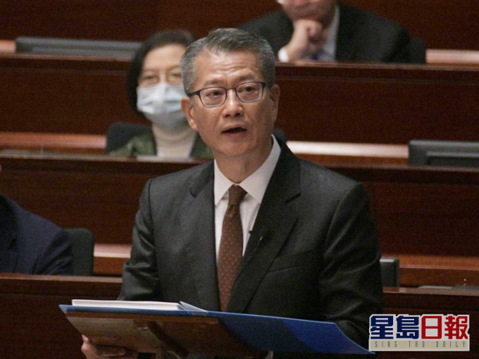 陳茂波料今年經濟實質增長-1.5%至+0.5%。