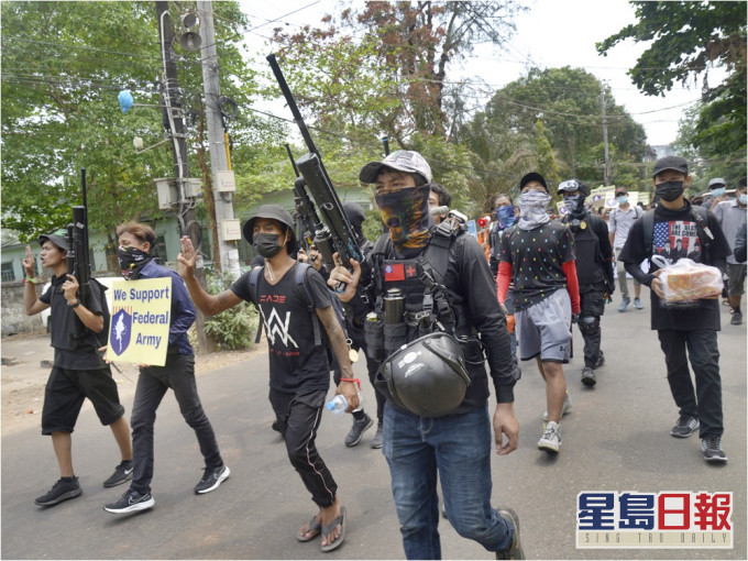 緬甸軍方起訴最少19 名醫生,控告他們參與公民抗命運動。AP資料圖片