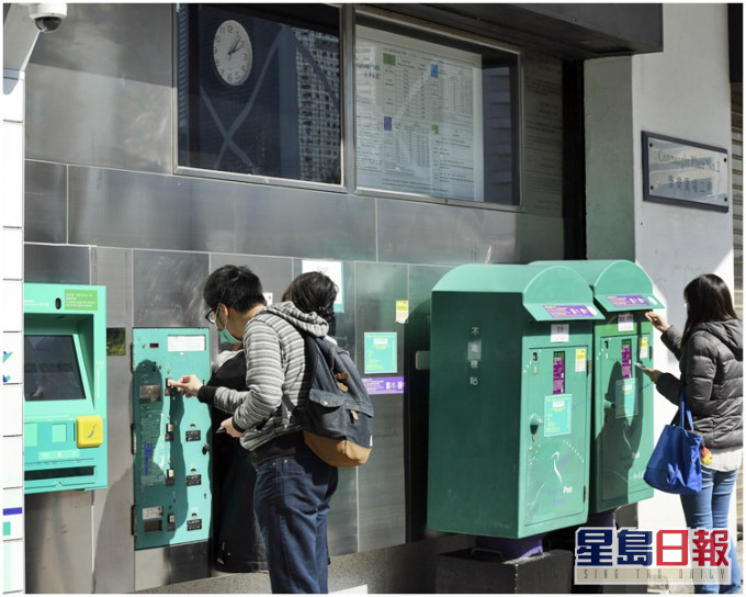 香港邮政指本星期的入口邮件量持续较平日高出七至八成。资料图片