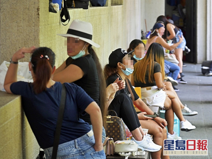 勞工處今日起,將為所有入住職業介紹所住宿設施的外籍家庭傭工安排一次免費2019冠狀病毒病檢測服務。資料圖片