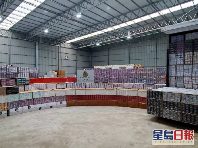 海關撿獲的私煙市值約4,500萬港元。