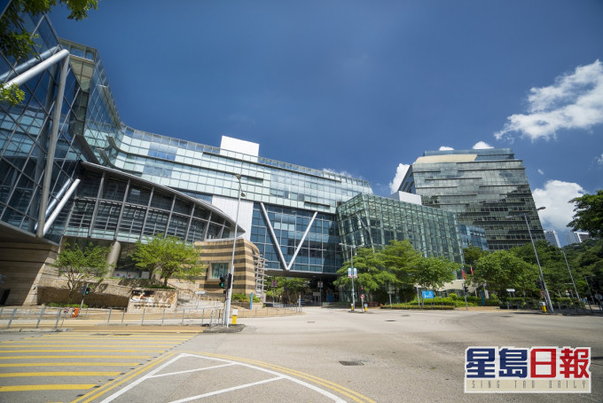 數碼港學院舉辦針對中學生的金融科技暑期計劃及人工智能網上訓練營,為中學生及早裝備。數碼港圖片