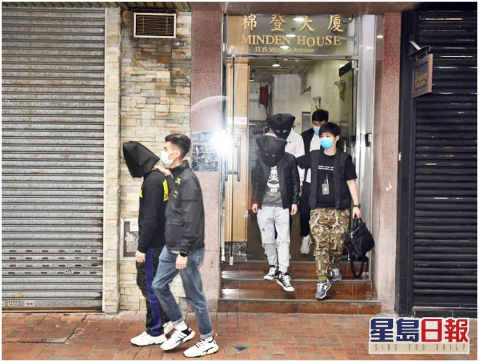 警方拘捕3名男子。