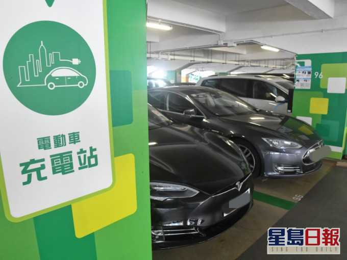 黃錦星表示,本港的電動私家車比率為2.2%,屬亞洲第二。 資料圖片