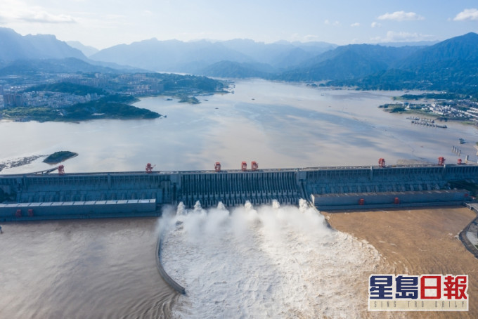 三峽水庫有效攔蓄長江2020年第3號洪水削峰達36.7%。（新華社圖片）
