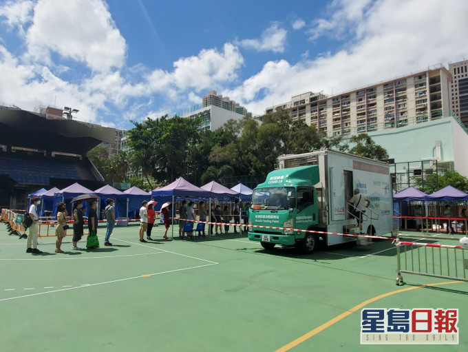 當局派出流動採樣車,恢復檢測服務。