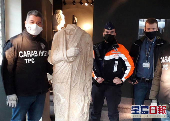 意大利憲兵小隊在比利時執行任務期間,意外尋回失竊雕像。AP圖
