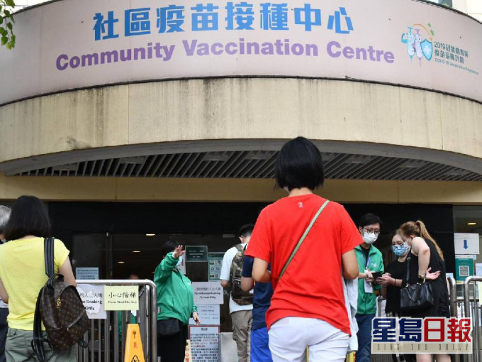 過去一日，共有約64,900人接種了疫苗。