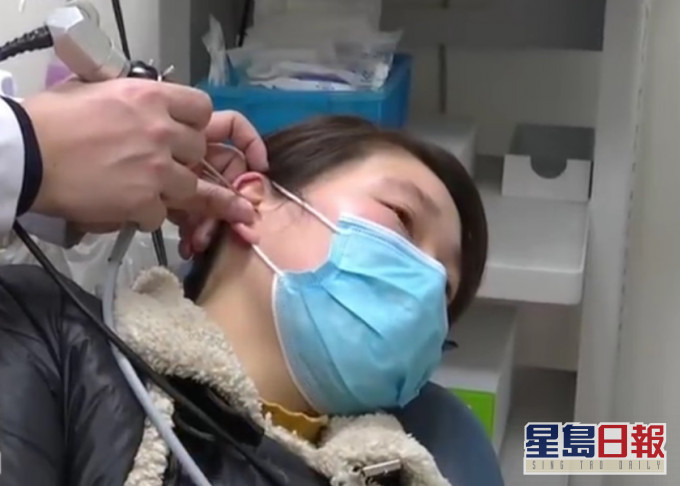 徐女士因耳痛求醫,發現原來有蟑螂爬入耳道。網圖