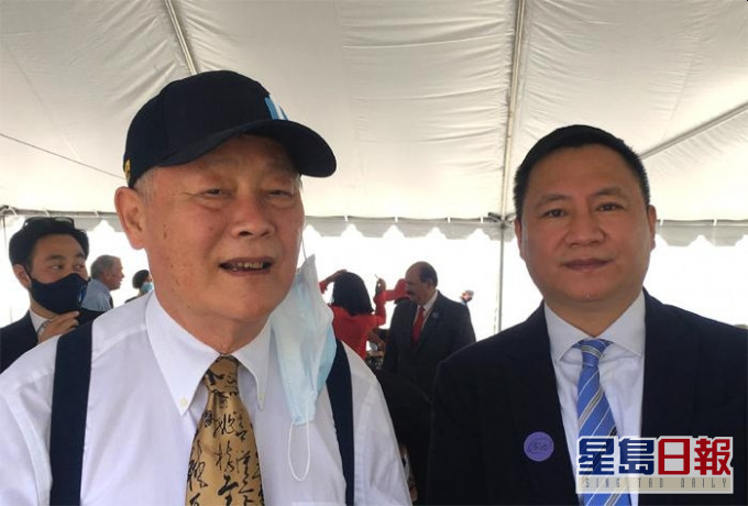 魏京生與王丹受邀到蓬佩奧對華政策演講。(Twitter圖片)