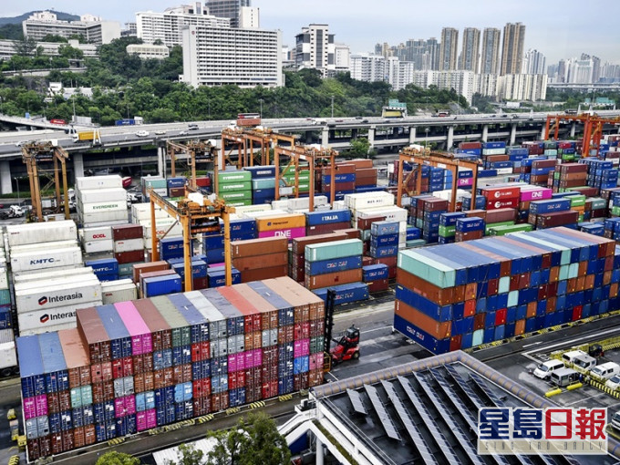 新冠肺炎致经济受压，本港3月整体出口货值按年跌5.8%。资料图片