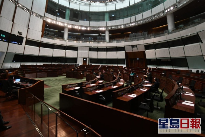 政府本年度向立法会建议开设20个首长级编外职位。