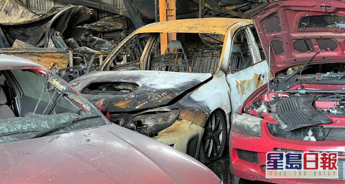 車庫不少名車在火警中被燒毀。（網上圖片）