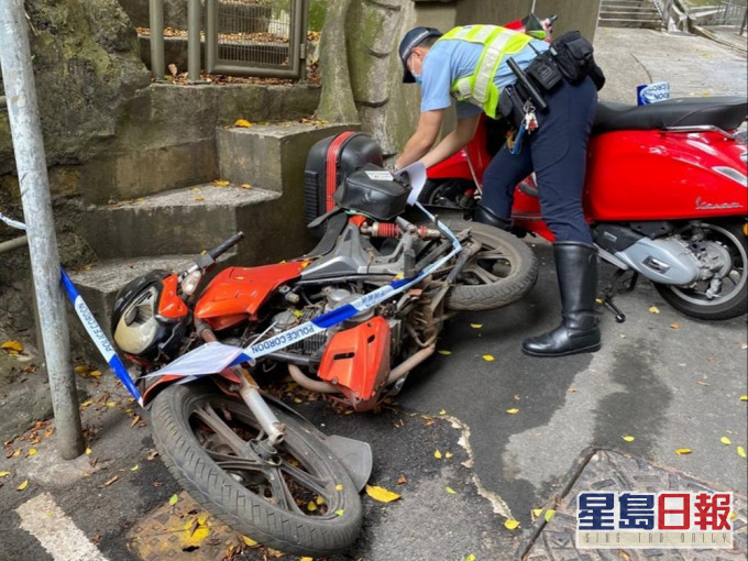 是次行动主要针对长期占用泊车位及被遗弃在路边的电单车。警方提供