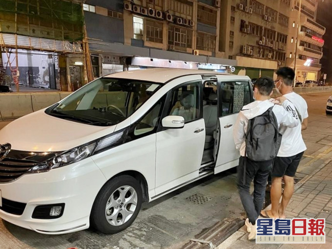 警方在行動中拘捕一男一女,他們現正被扣留調查。警方圖片