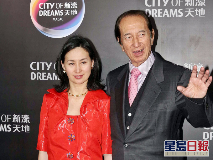 多年來一直在何鴻燊身邊「南征北討」的女兒何超瓊,是其賭業王國主力接班人。資料圖片