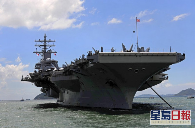 美國海軍派出列根號在南海軍演。AP資料圖片