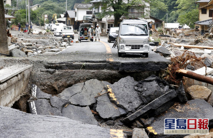 日本遭受暴雨侵襲。AP資料圖片