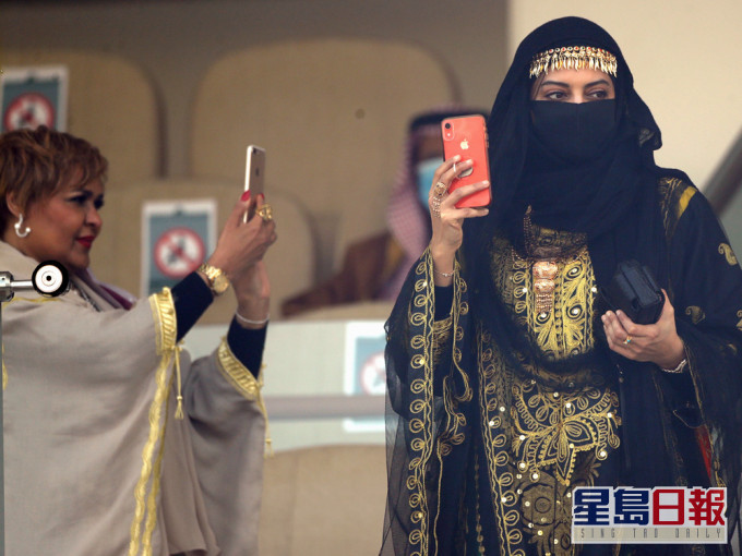 沙特阿拉伯女性。AP图片