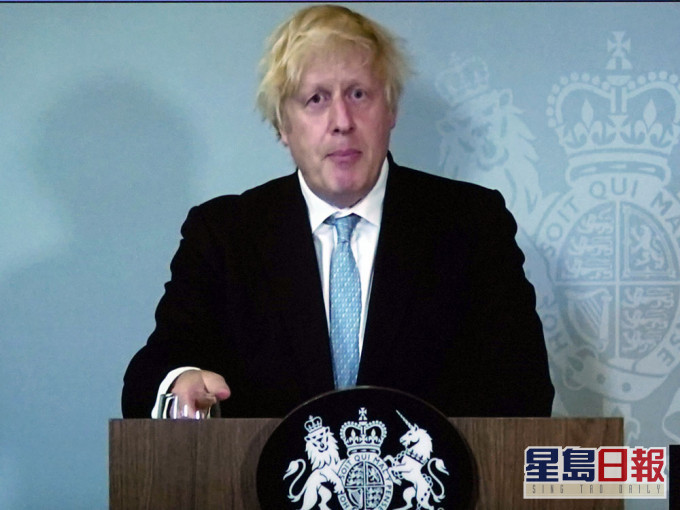 正在自我隔離的首相約翰遜再次為解封決定辯護。AP圖片