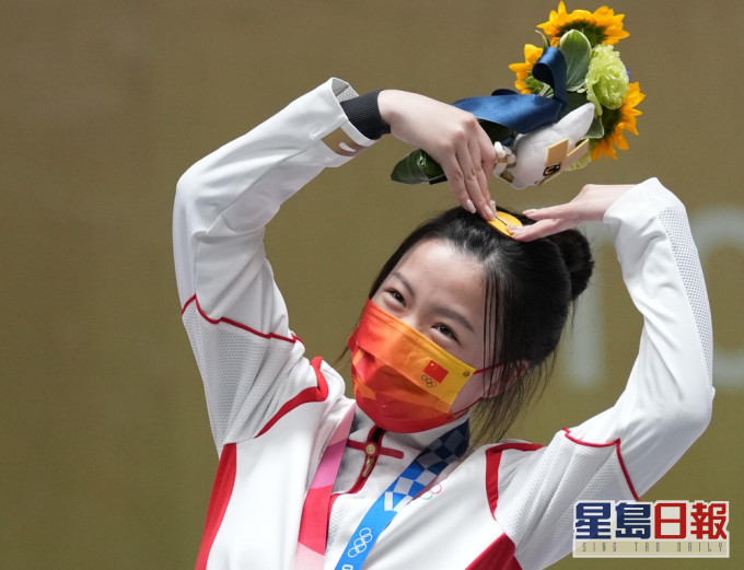 杨倩是一位学霸级金牌选手。新华社