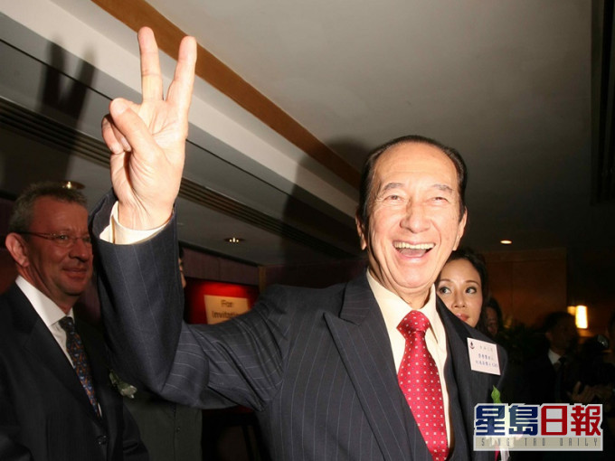 何鸿燊自61年夺得澳门赌权后,一直雄霸澳门博彩业。资料图片