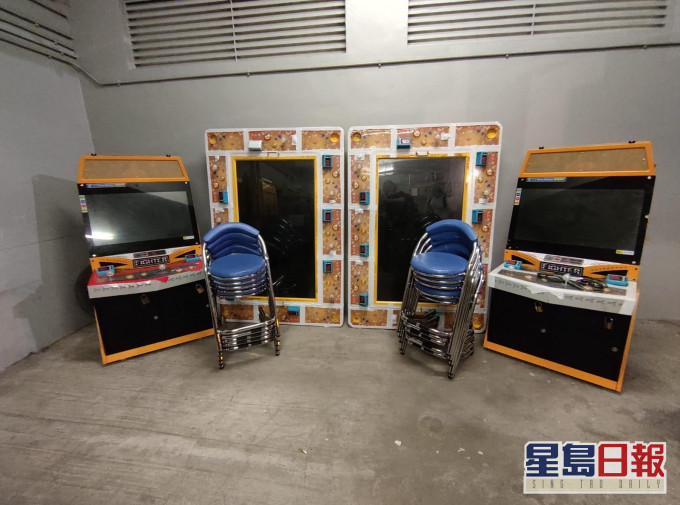 行動中,人員檢獲16部釣魚機、8部射擊遊戲機、2部充值機及小量現金。警方提供